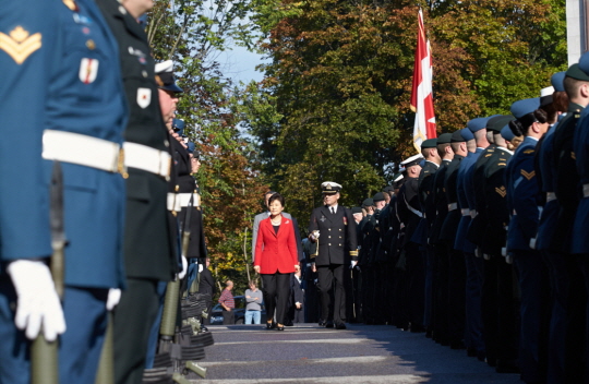 대통령, 캐나다 국빈방문 공식 환영식 참석1
