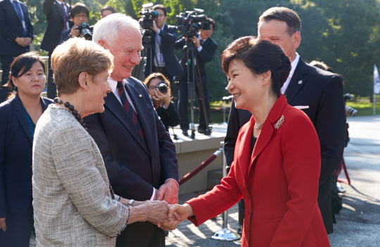 대통령, 캐나다 국빈방문 공식 환영식 참석2